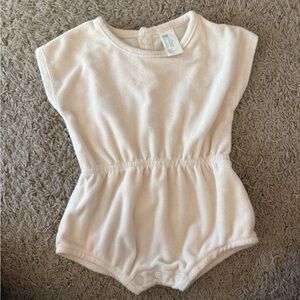 5 for $25 ✨ Cream Baby Romper from H&M